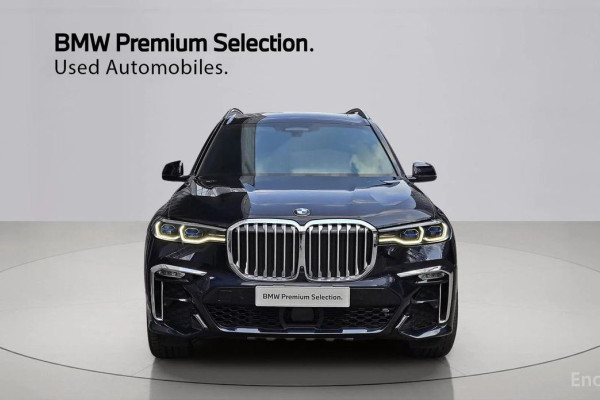 2022 BMW X7 с пробегом 32 428 км