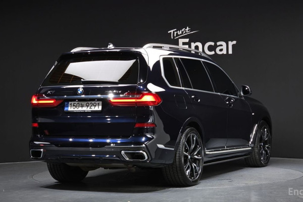 2022 BMW X7 с пробегом 74 509 км