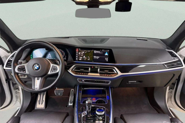 2022 BMW X7 с пробегом 31 086 км