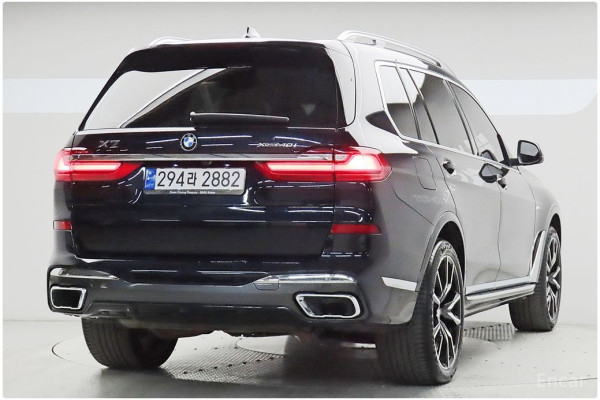 2022 BMW X7 с пробегом 35 484 км