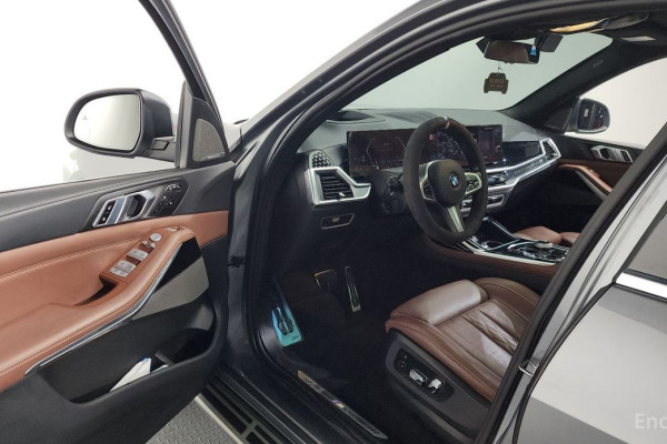 2022 BMW X7 с пробегом 64 132 км