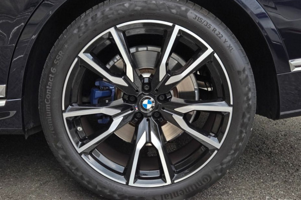 2022 BMW X7 с пробегом 32 428 км