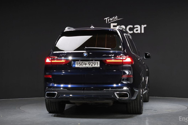 2022 BMW X7 с пробегом 74 509 км