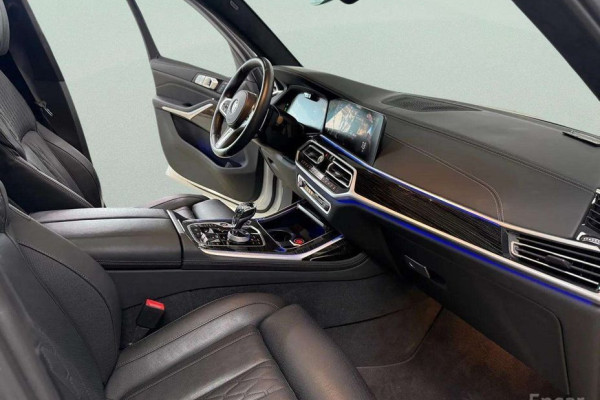 2022 BMW X7 с пробегом 31 086 км