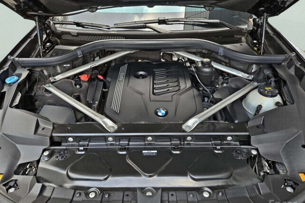 2022 BMW X7 с пробегом 32 428 км