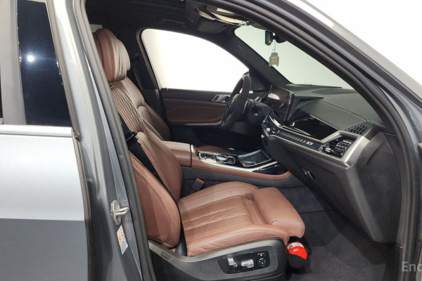 2022 BMW X7 с пробегом 64 132 км