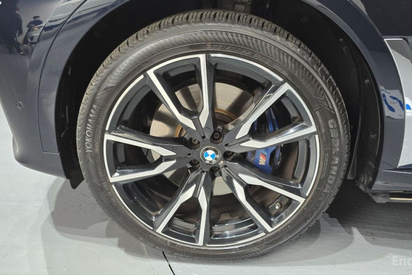 2022 BMW X7 с пробегом 74 509 км