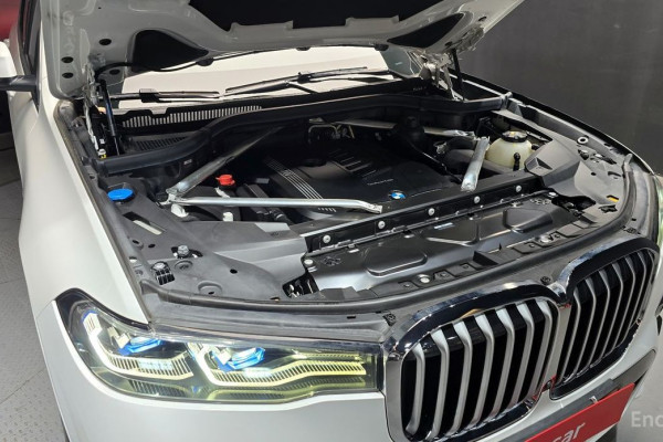 2022 BMW X7 с пробегом 26 713 км
