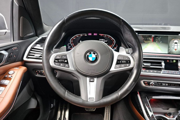 2022 BMW X7 с пробегом 43 664 км