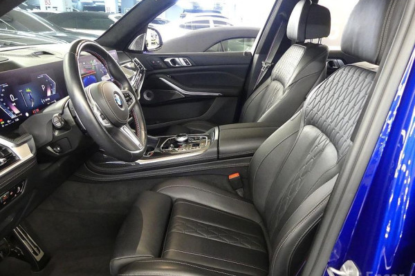 2022 BMW X7 с пробегом 27 497 км