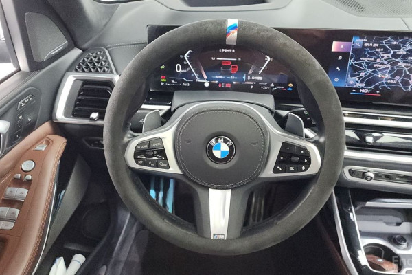 2022 BMW X7 с пробегом 64 132 км