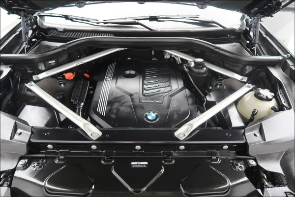 2022 BMW X7 с пробегом 26 514 км