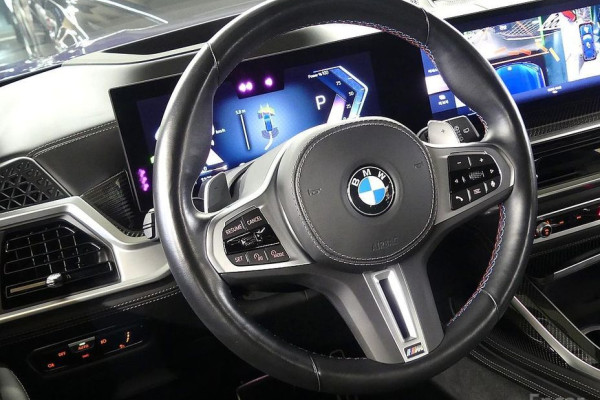 2022 BMW X7 с пробегом 27 497 км