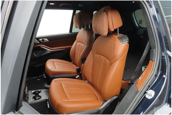 2022 BMW X7 с пробегом 35 484 км