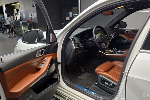 2022 BMW X7 с пробегом 26 713 км