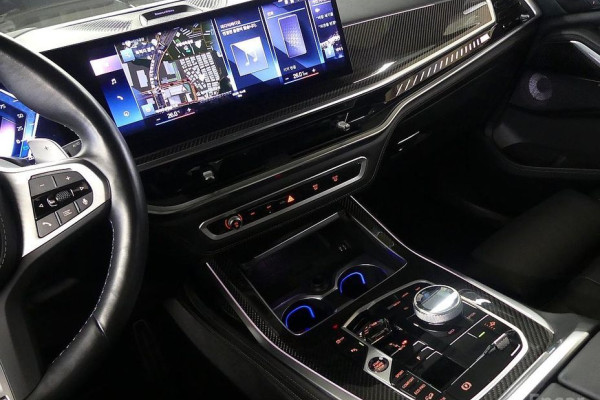 2022 BMW X7 с пробегом 27 497 км