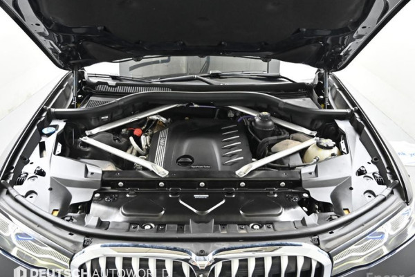 2022 BMW X7 с пробегом 124 029 км