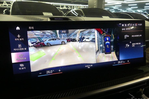 2022 BMW X7 с пробегом 27 497 км