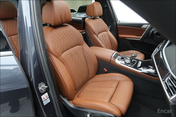 2022 BMW X7 с пробегом 26 514 км