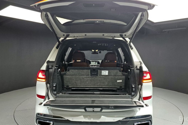 2022 BMW X7 с пробегом 43 664 км