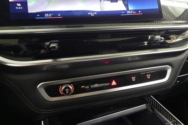 2022 BMW X7 с пробегом 27 497 км