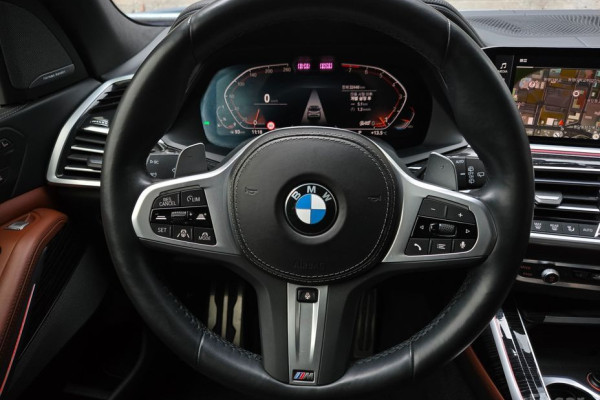 2022 BMW X7 с пробегом 32 428 км