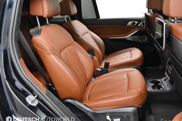 2022 BMW X7 с пробегом 124 029 км