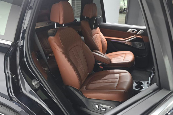 2022 BMW X7 с пробегом 62 155 км