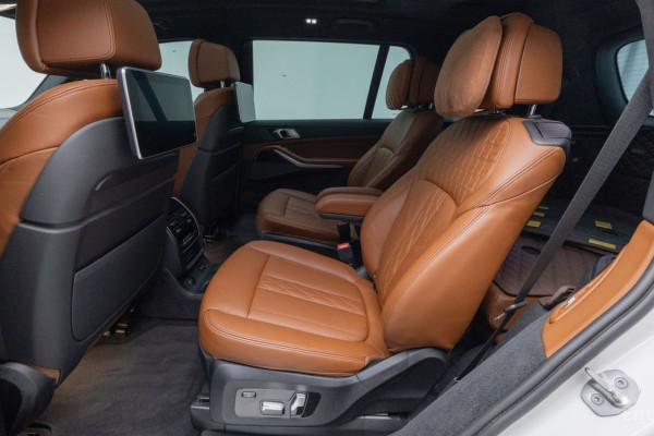 2022 BMW X7 с пробегом 68 850 км