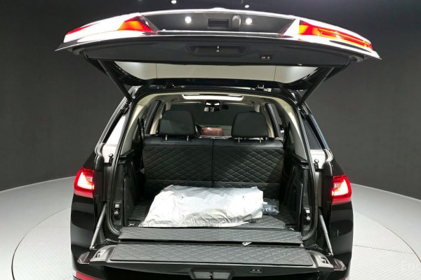 2022 BMW X7 с пробегом 34 112 км