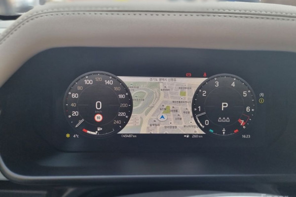 2023 Land Rover Defender с пробегом 45 489 км