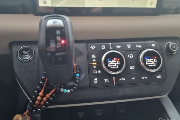 2023 Land Rover Defender с пробегом 45 489 км