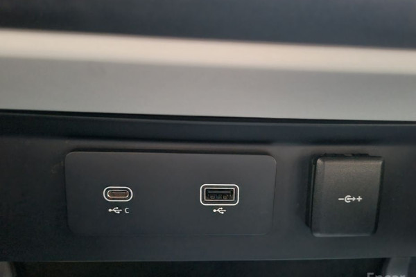 2023 Land Rover Defender с пробегом 45 489 км