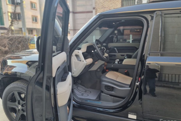 2023 Land Rover Defender с пробегом 45 489 км