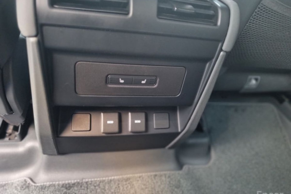 2023 Land Rover Defender с пробегом 45 489 км