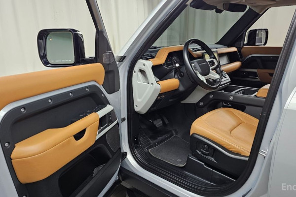 2023 Land Rover Defender с пробегом 31 567 км