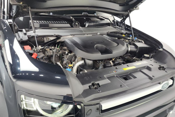 2022 Land Rover Defender с пробегом 54 017 км