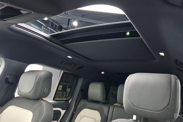 2023 Land Rover Defender с пробегом 24 985 км