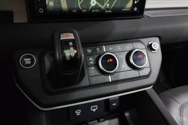 2022 Land Rover Defender с пробегом 54 017 км