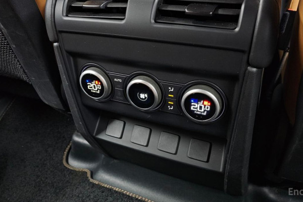 2023 Land Rover Defender с пробегом 31 567 км