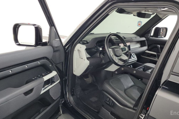 2022 Land Rover Defender с пробегом 54 017 км