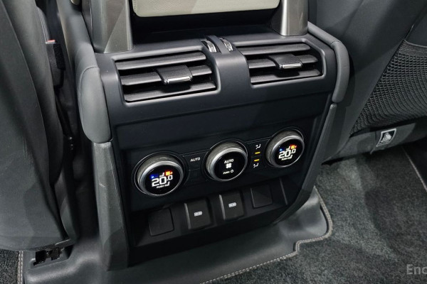 2023 Land Rover Defender с пробегом 24 985 км