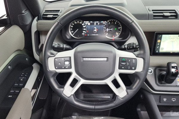 2022 Land Rover Defender с пробегом 46 901 км