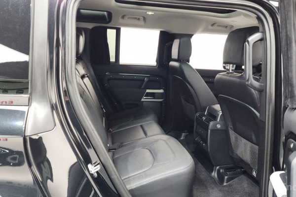 2022 Land Rover Defender с пробегом 54 017 км