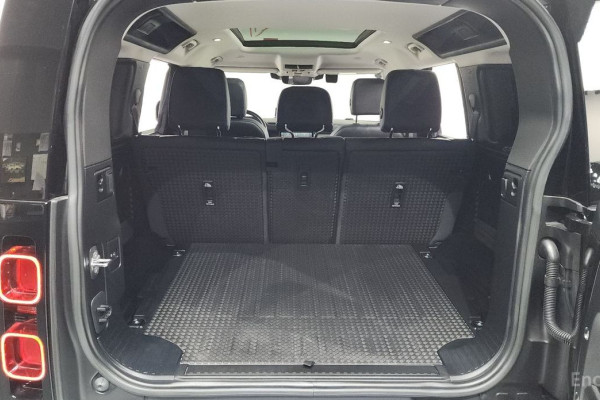 2022 Land Rover Defender с пробегом 54 017 км