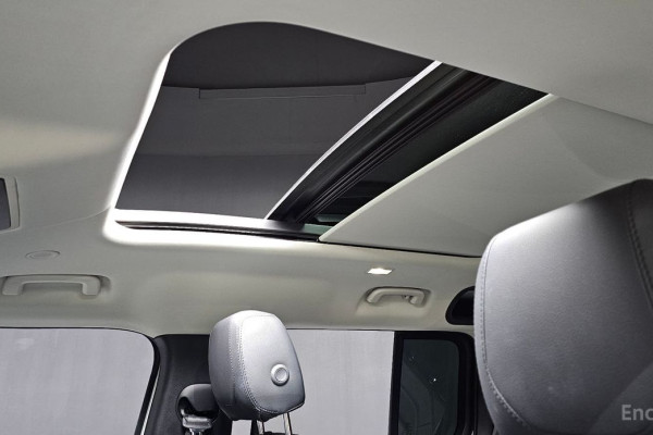 2023 Land Rover Defender с пробегом 52 588 км