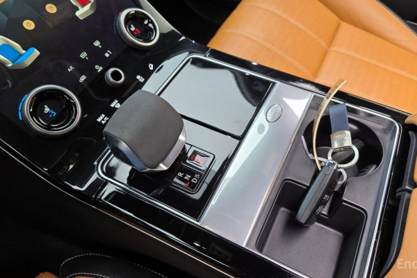 2022 Land Rover Range Rover Velar с пробегом 19 001 км