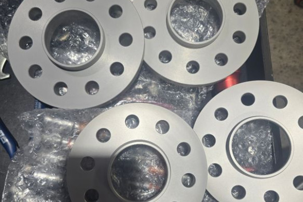 2025 BMW M2 с пробегом 4 000 км