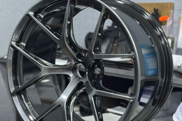 2025 BMW M2 с пробегом 4 000 км