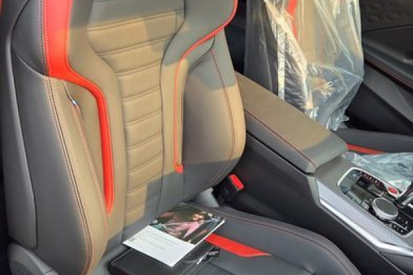 2025 BMW M2 с пробегом 9 800 км